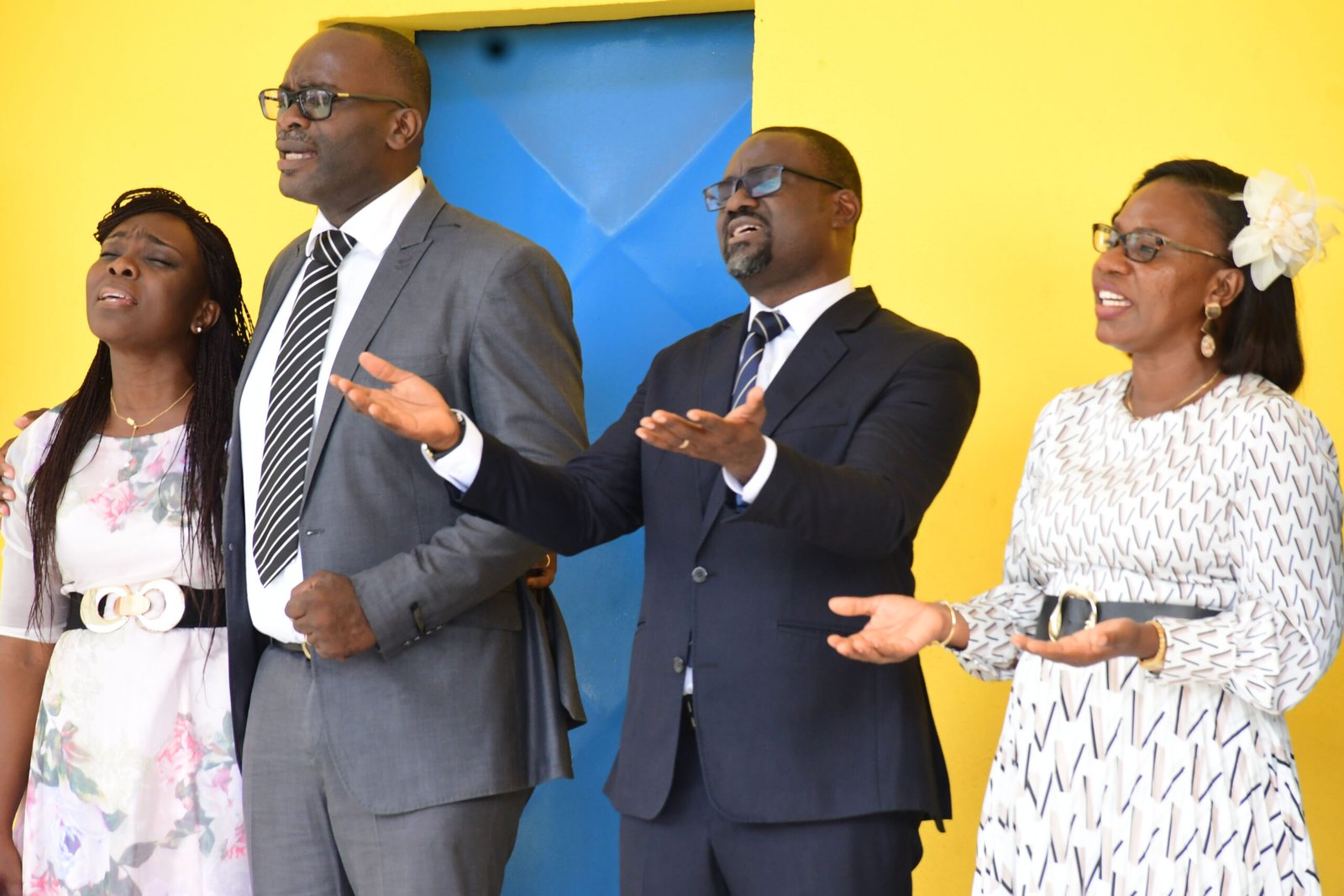 Consécration des Anciens - Paroisse AGAPE Owendo