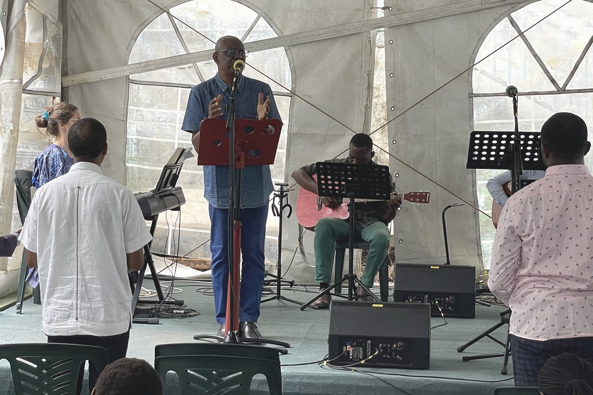 Paroisse AGAPE Nzeng-Ayong